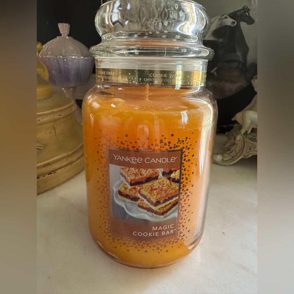 Yankee Candle Magic Cookie Bar – Large Jar Candle (22 oz) – NEW